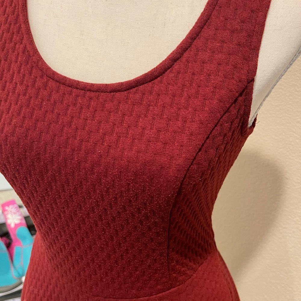 Dress small - Picture 3 of 4
